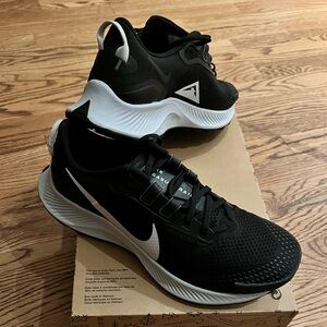 Men’s Nike Pegasus Trail 3 - Size 7.5